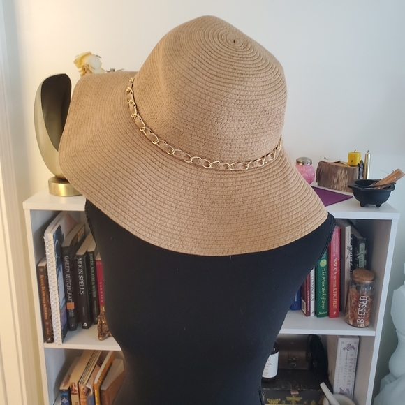 Accessories - Sun Hat with gold chain accent